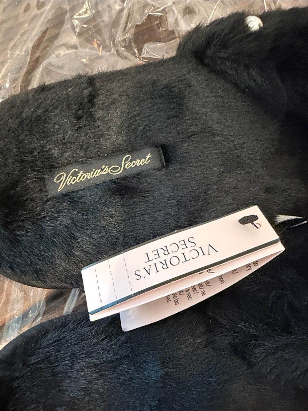 NWT Victoria's Secret Black Faux Fur Pearl Cris Cross Slide Slippers - Picture 2 of 4